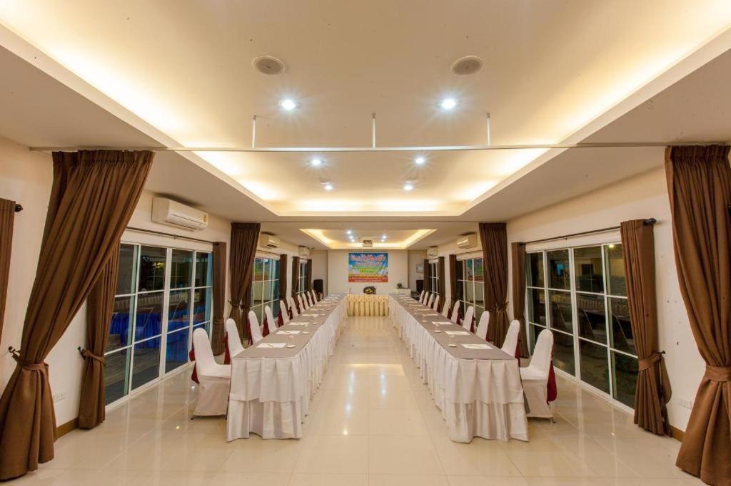 Varee Valley Resort And Restaurant 콘캔 외부 사진