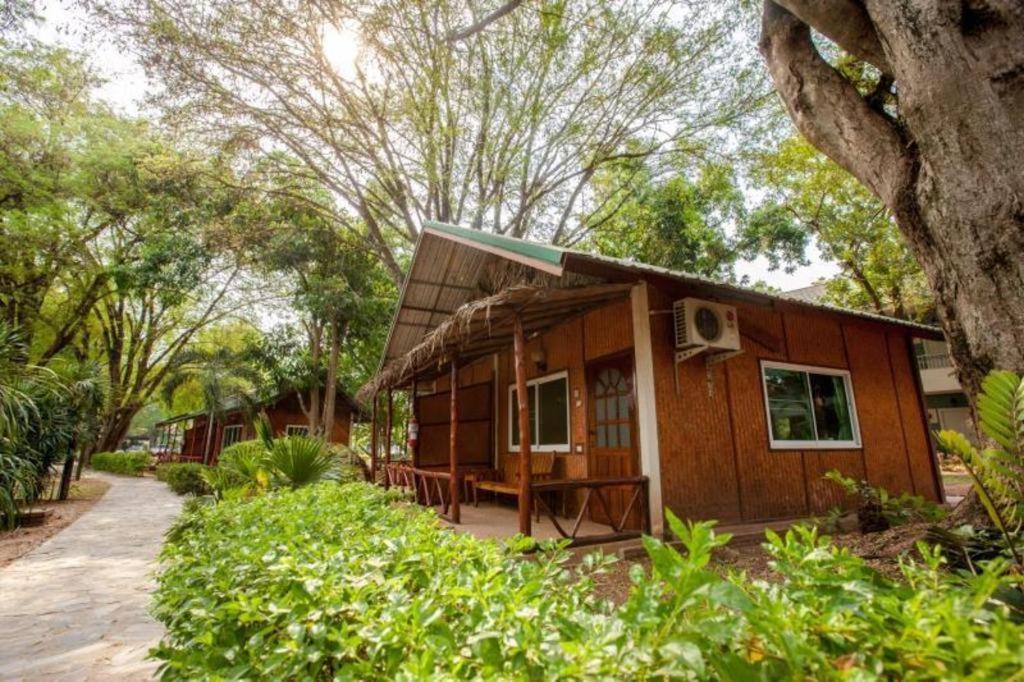 Varee Valley Resort And Restaurant 콘캔 외부 사진